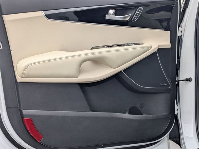 2017 Kia Sorento SXL - Photo 13