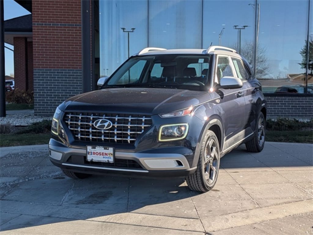 Used 2023 Hyundai Venue Limited SUV