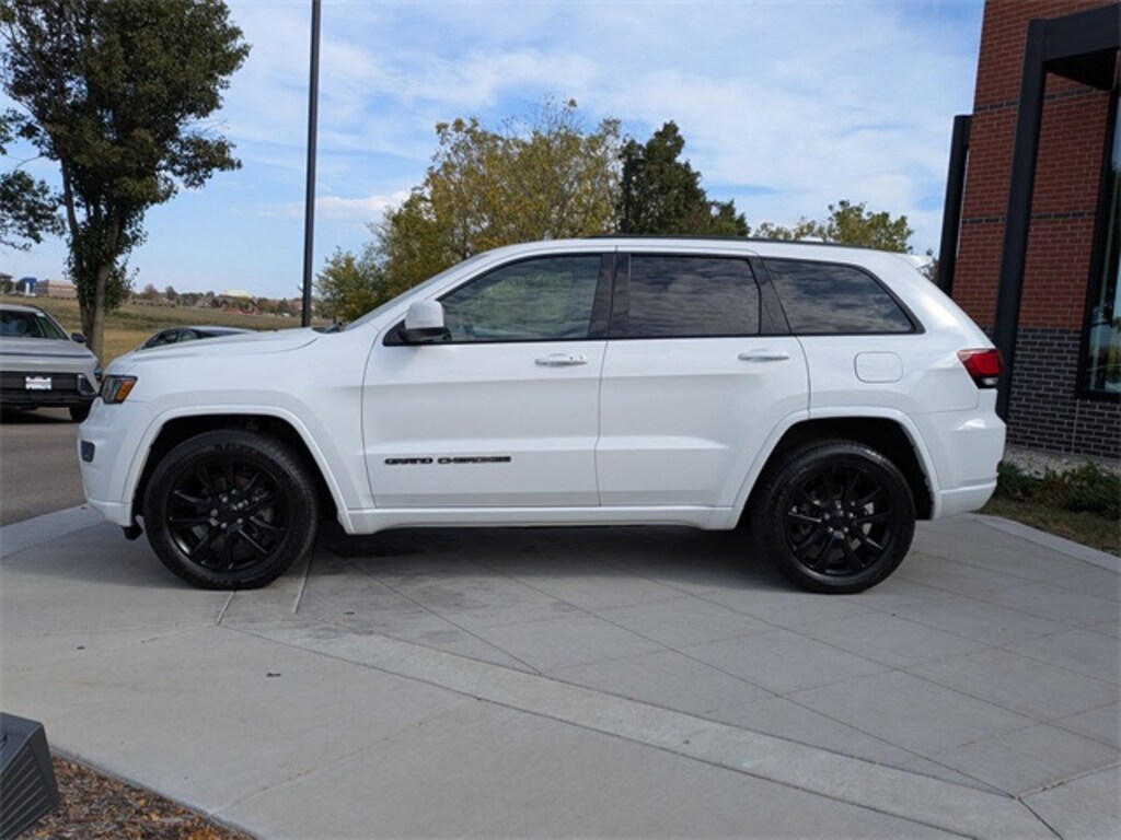 Used 2019 Jeep Grand Cherokee Altitude SUV