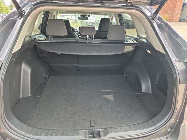 2023 Toyota RAV4 XLE - Photo 27