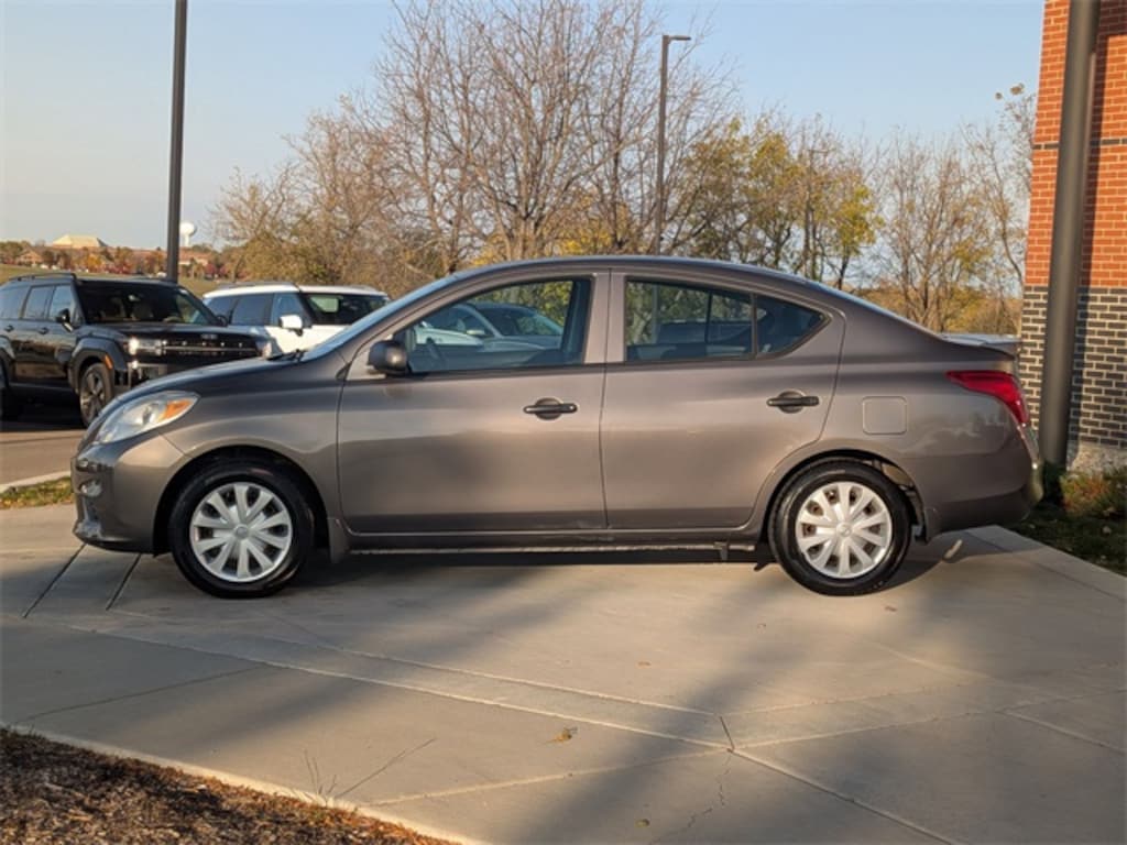 Used 2014 Nissan Versa 1.6 S Plus Sedan