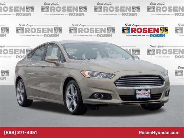 2015 Ford Fusion SE's photo