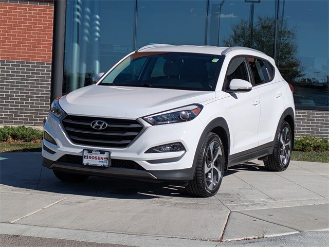 2016 Hyundai Tucson Sport photo 2