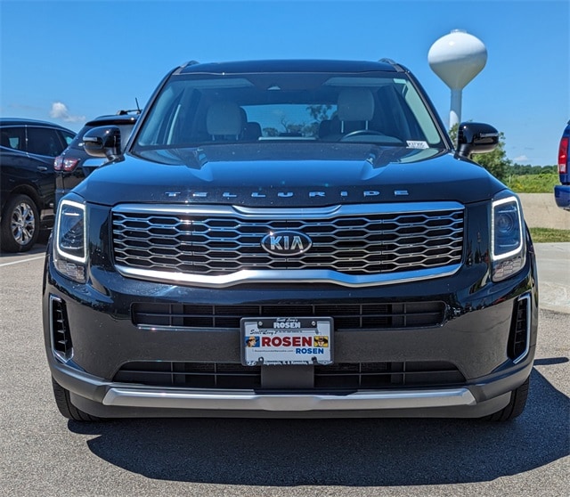 Used 2021 Kia Telluride S with VIN 5XYP6DHC2MG126489 for sale in Kenosha, WI