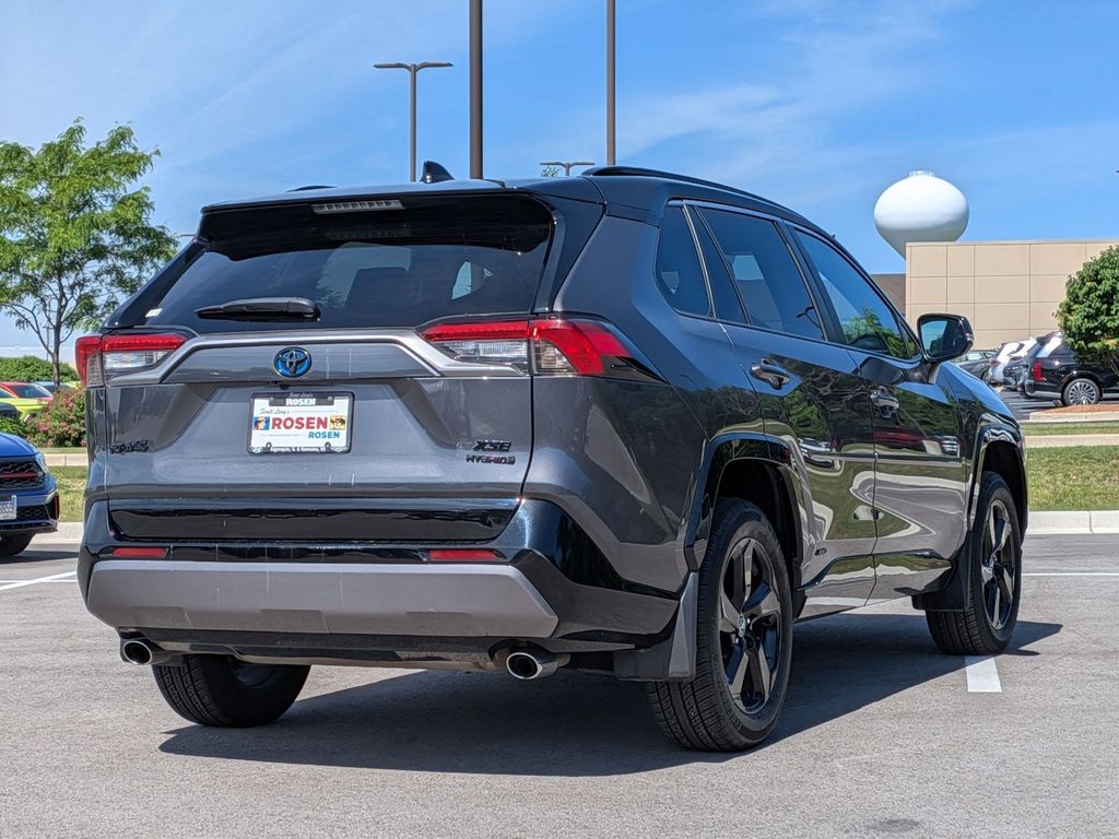 2020 Toyota RAV4 XSE - Photo 7