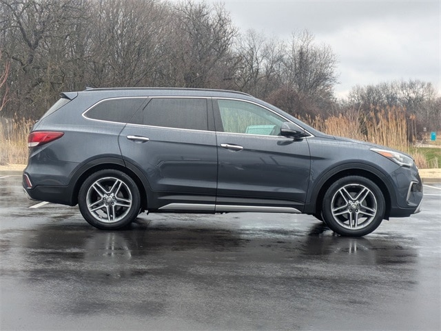 Used 2017 Hyundai Santa Fe Limited Ultimate with VIN KM8SR4HF2HU182783 for sale in Kenosha, WI