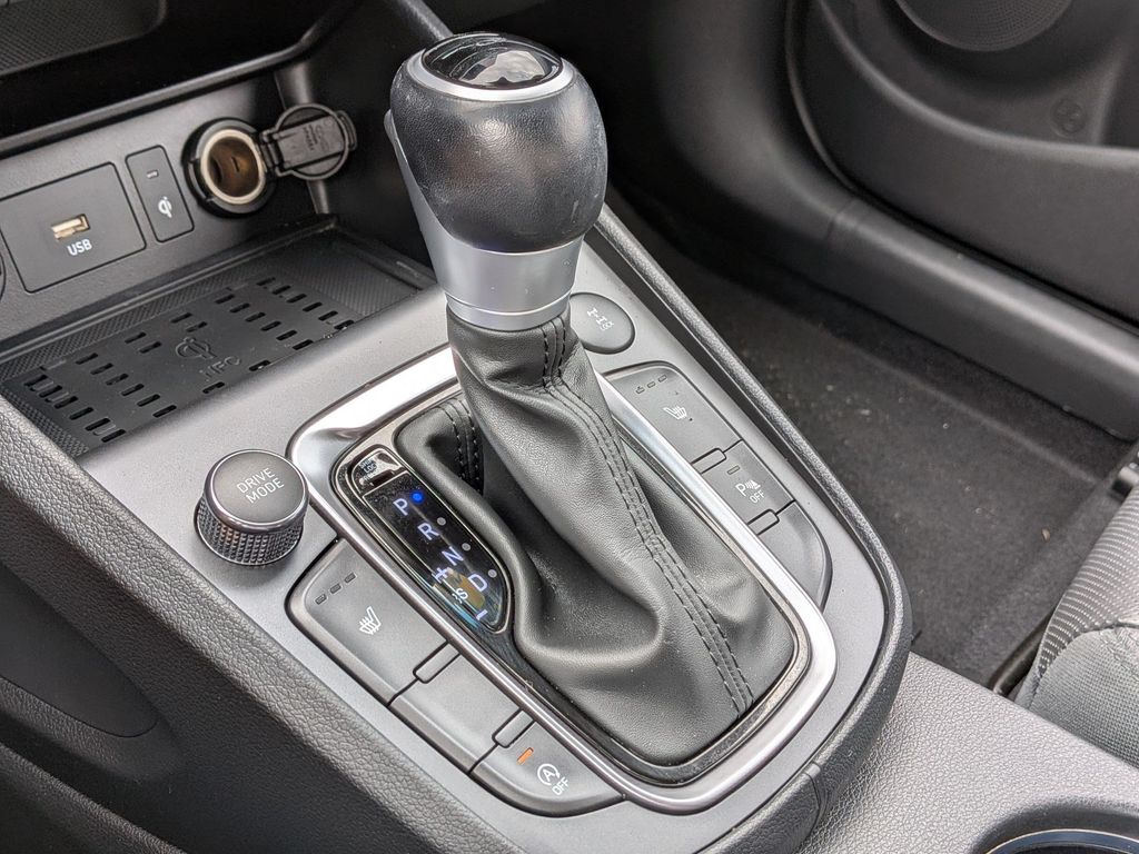 2023 Hyundai Kona Limited - Photo 22