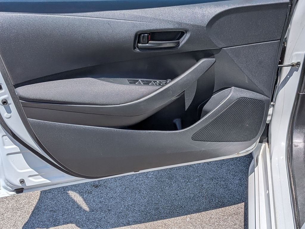 2023 Toyota Corolla LE - Photo 12