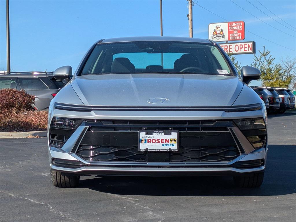 2026 Hyundai Sonata SEL Sport photo 2