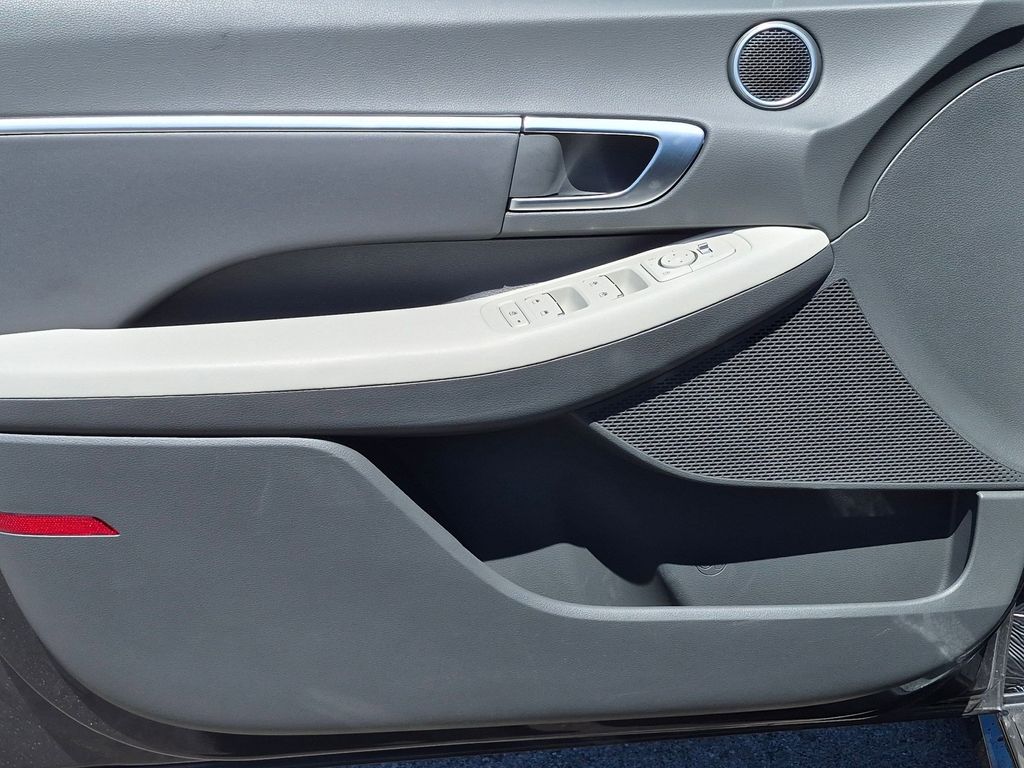 2026 Hyundai Sonata SEL - Photo 11