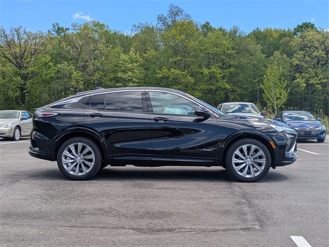 Used 2024 Buick Envista Avenir with VIN KL47LCE2XRB223854 for sale in Kenosha, WI
