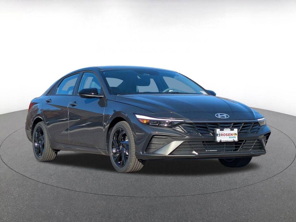 New 2026 Hyundai Elantra SEL Sport Sedan