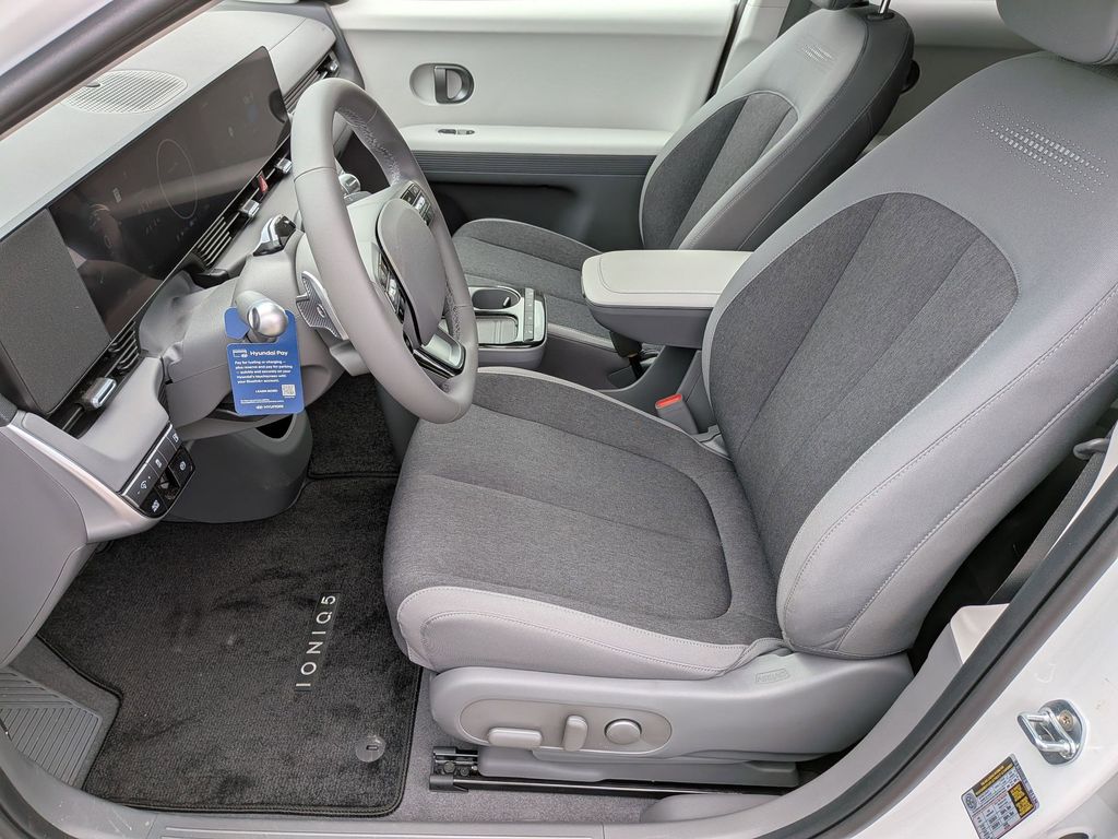 2026 Hyundai IONIQ 5 SE - Photo 11