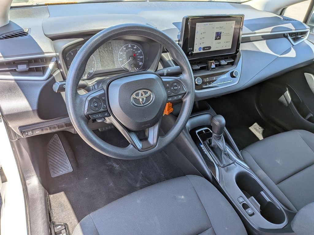 2023 Toyota Corolla LE - Photo 10