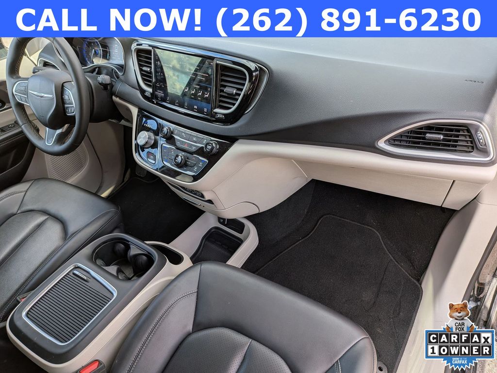 2024 Chrysler Pacifica Touring L - Photo 31