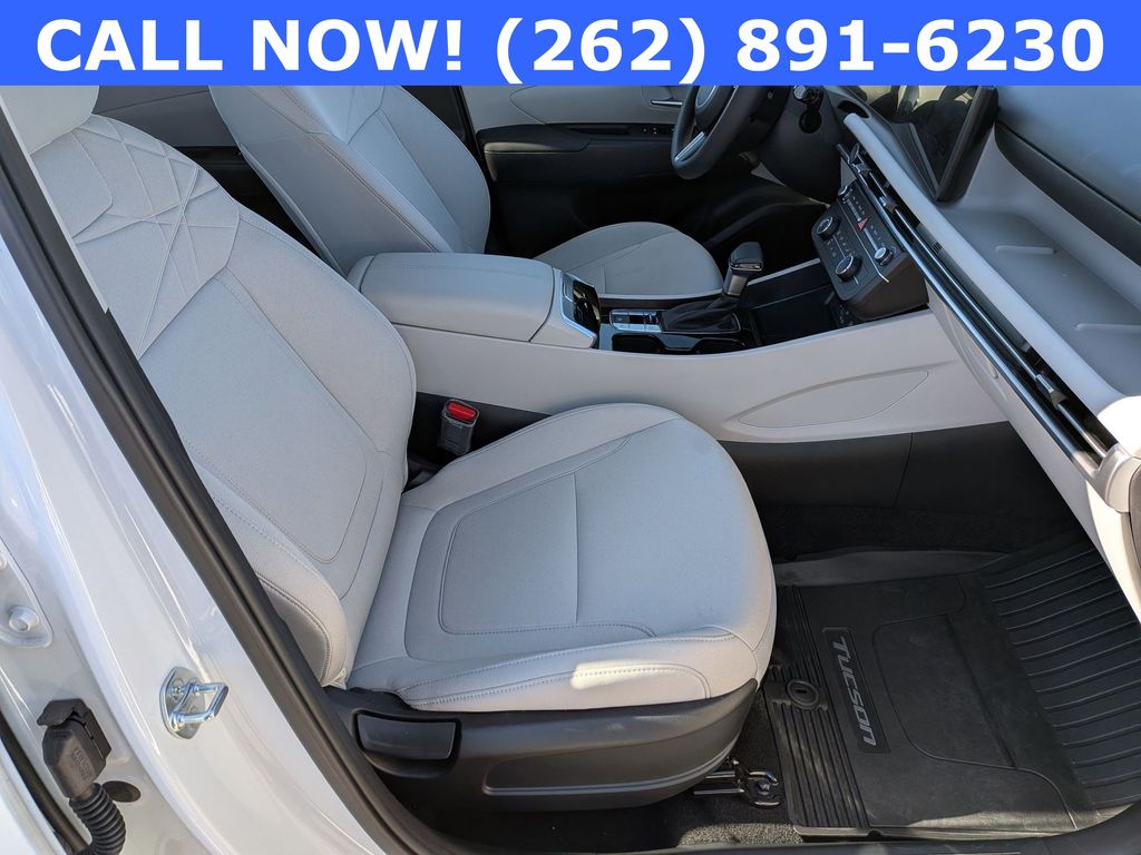 2025 Hyundai Tucson SE - Photo 28