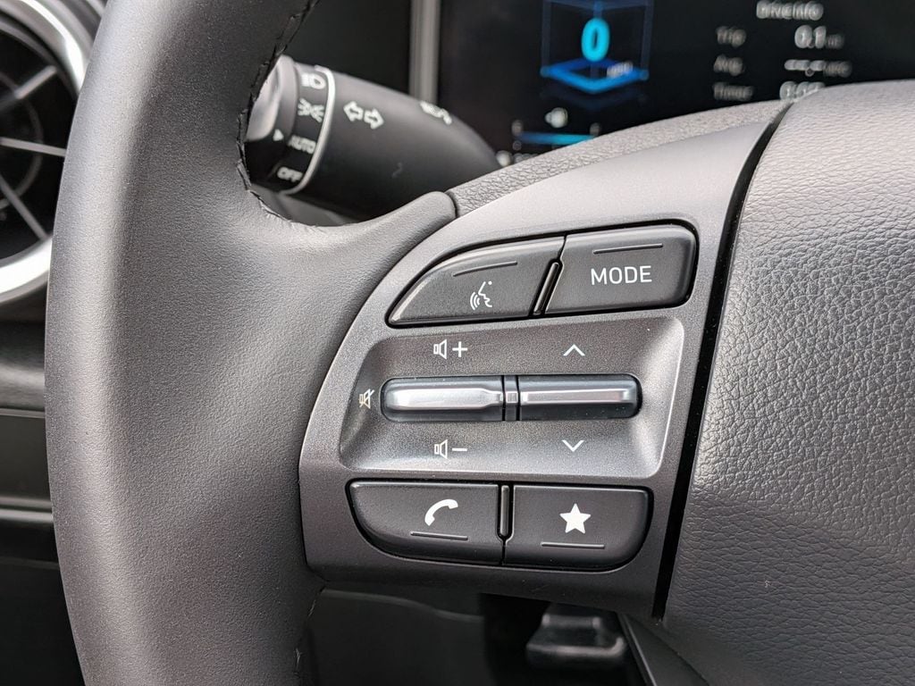 2023 Hyundai Kona Limited - Photo 16