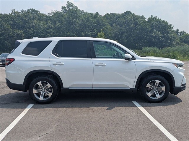 2025 Honda Pilot EX-L photo 2