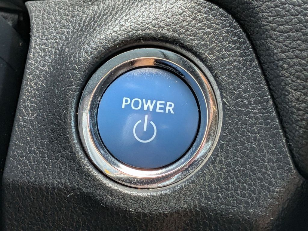 2020 Toyota RAV4 XSE - Photo 15