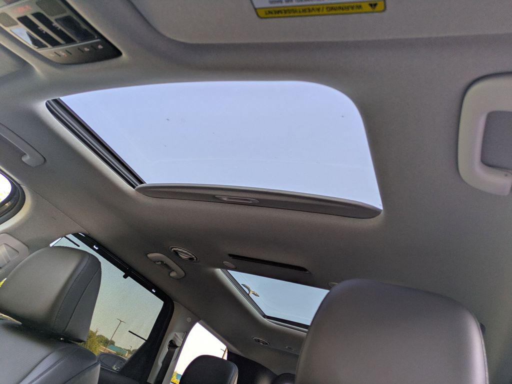 2026 Hyundai Palisade Limited - Photo 12