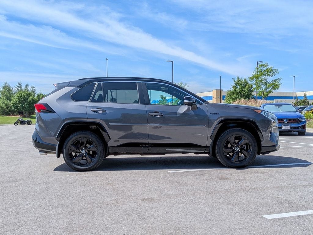 2020 Toyota RAV4 XSE - Photo 8