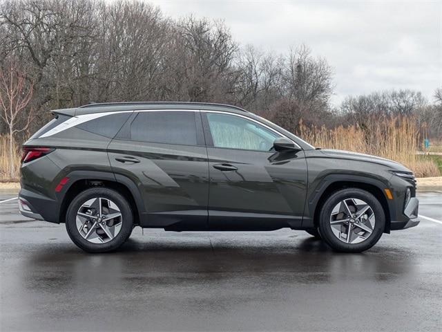Certified 2025 Hyundai Tucson SEL with VIN 5NMJB3DE1SH459286 for sale in Kenosha, WI