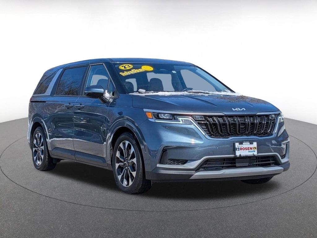 2023 Kia Carnival EX