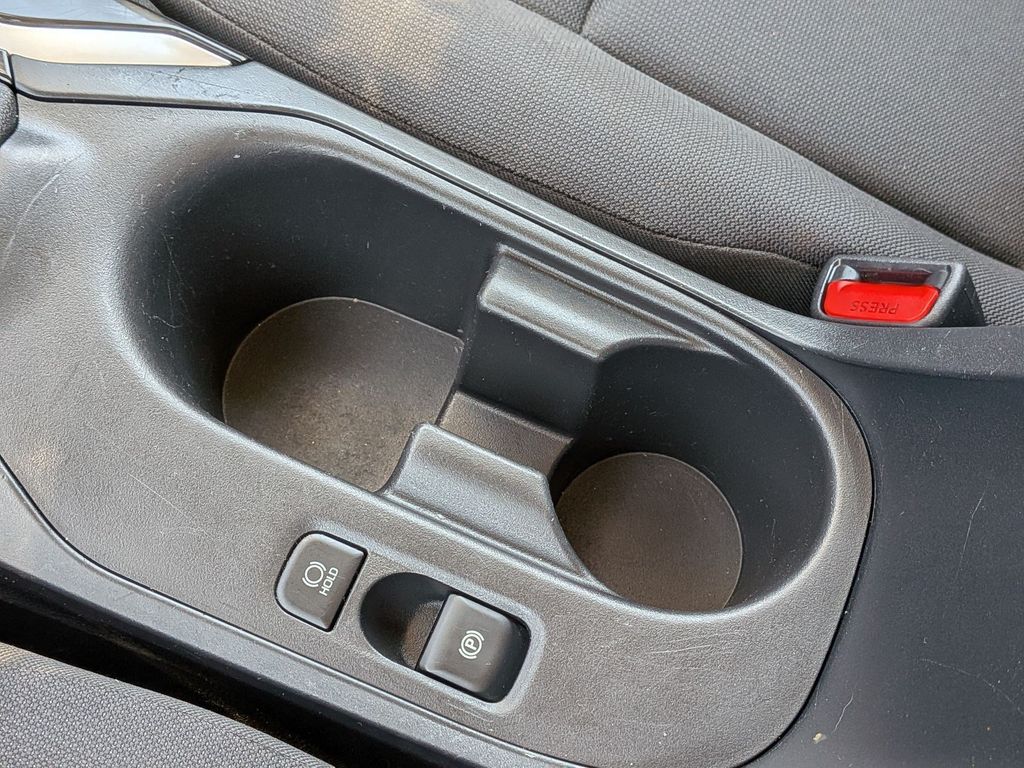 2023 Toyota Corolla LE - Photo 21