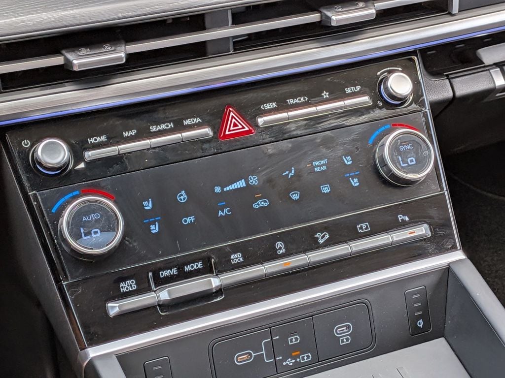 2026 Hyundai Santa Fe Limited - Photo 21