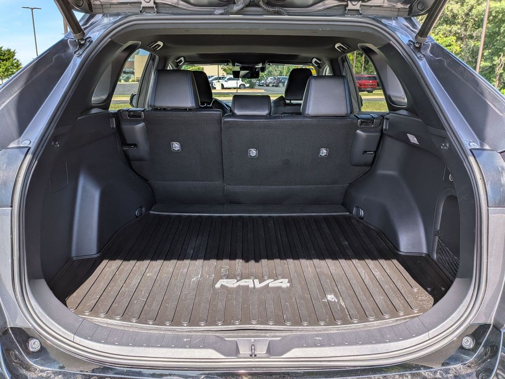 2020 Toyota RAV4 XSE - Photo 27