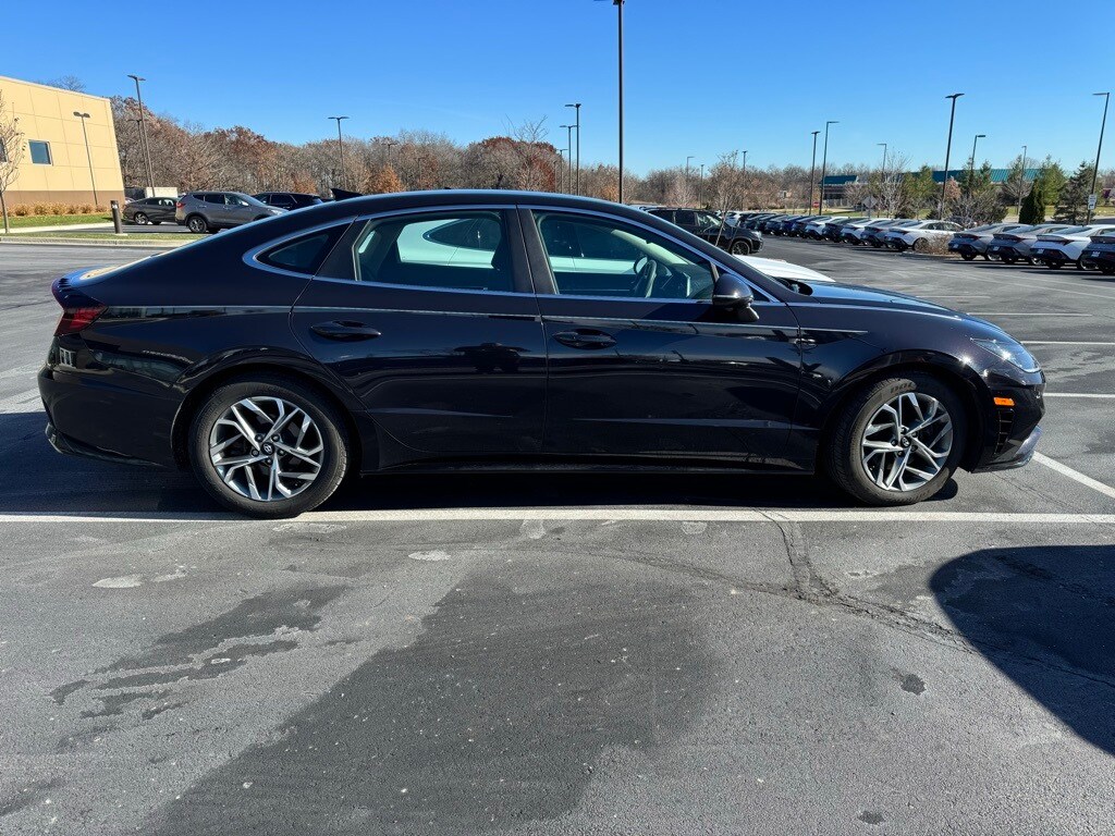 2023 Hyundai Sonata SEL photo 2