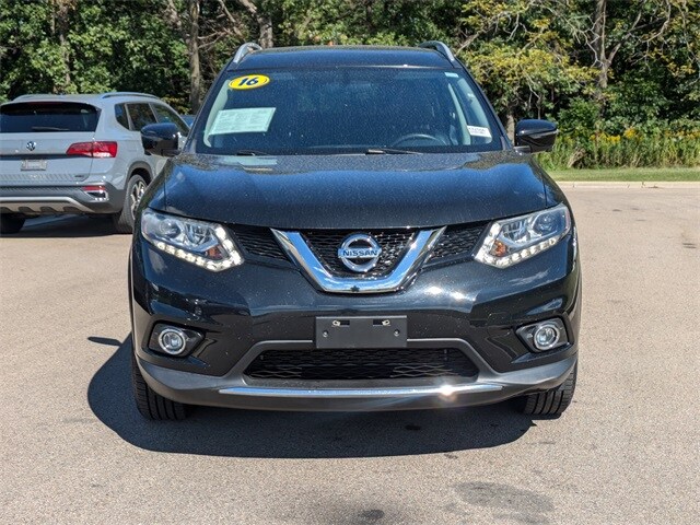 Used 2016 Nissan Rogue SL with VIN 5N1AT2MV4GC799184 for sale in Kenosha, WI