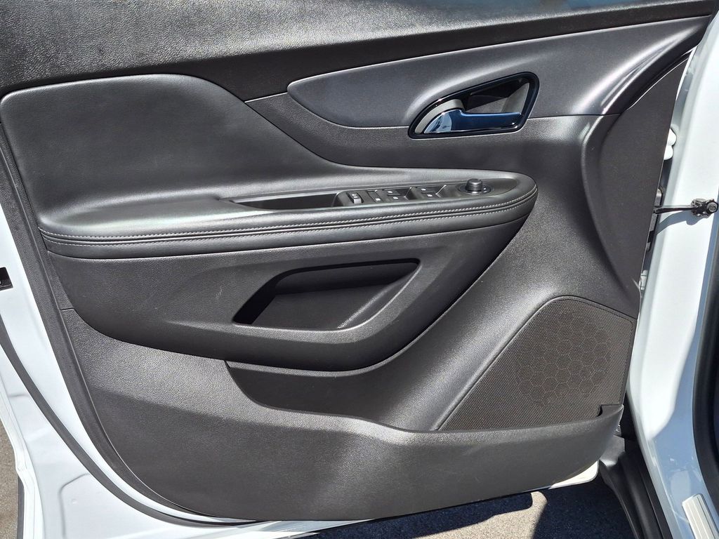 2022 Buick Encore Preferred - Photo 11