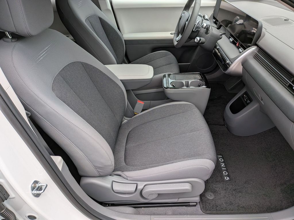 2026 Hyundai IONIQ 5 SE - Photo 27