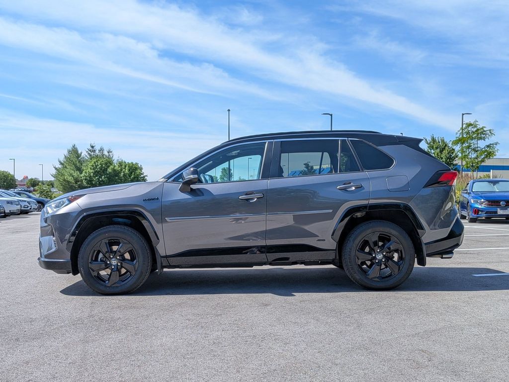 2020 Toyota RAV4 XSE - Photo 4