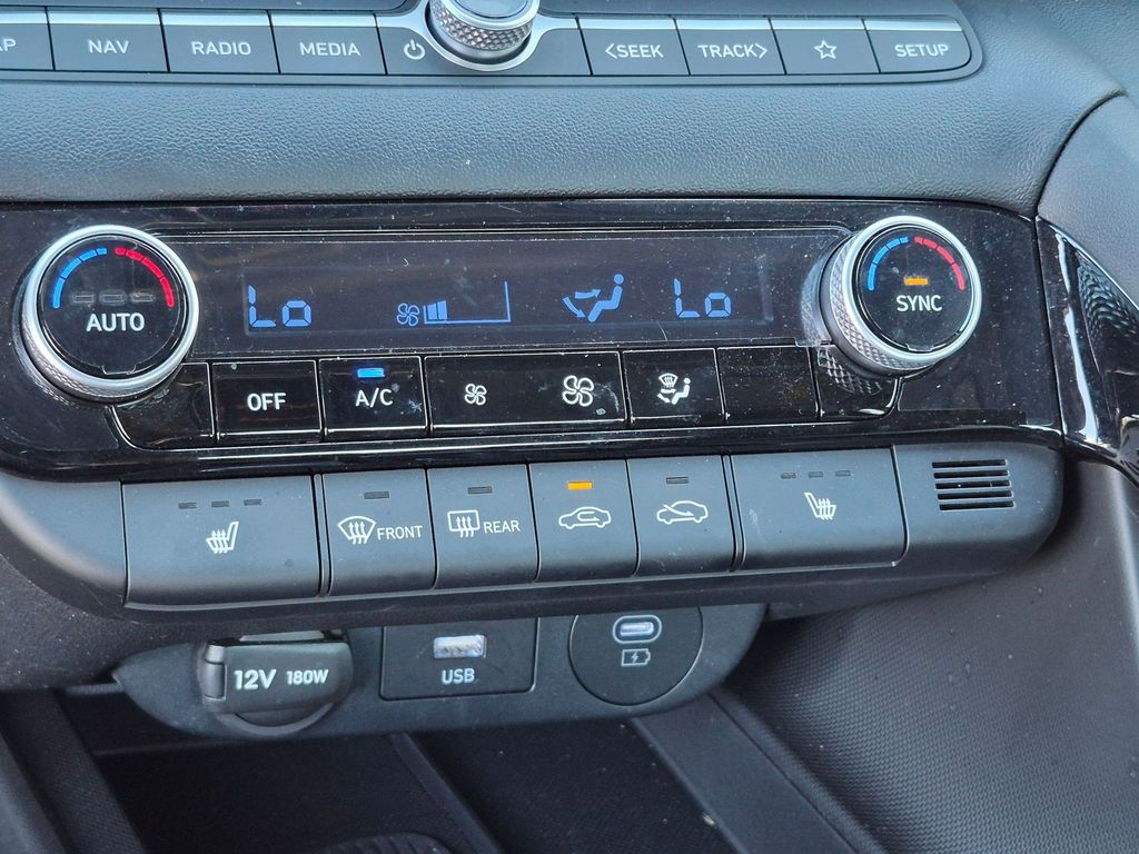 2025 Hyundai Elantra SEL - Photo 20