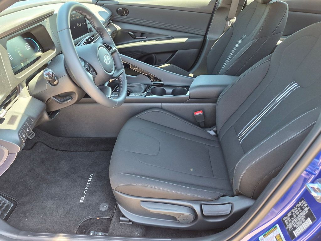 2026 Hyundai Elantra SEL - Photo 10