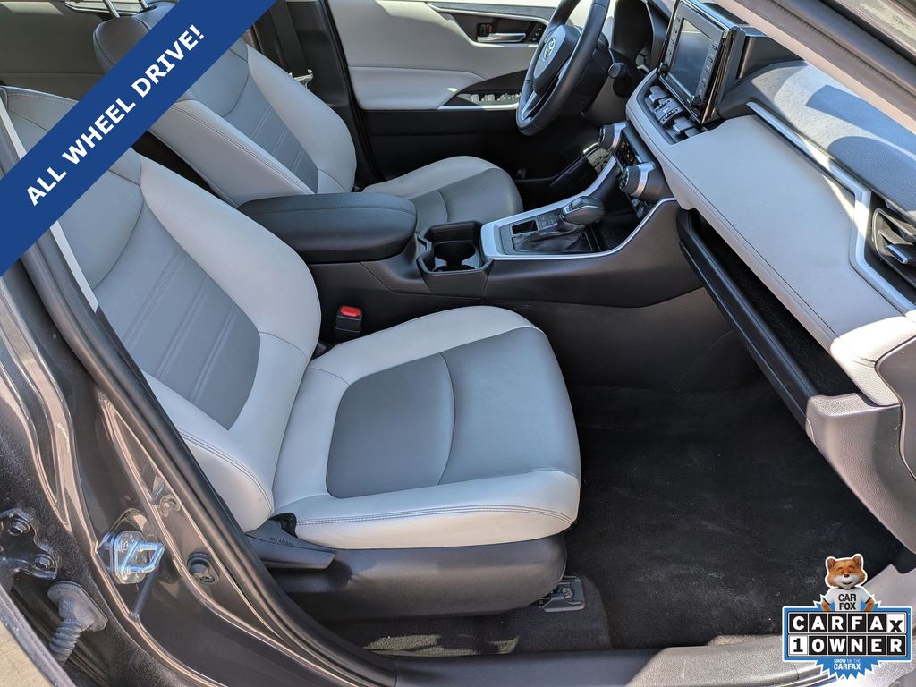 2021 Toyota RAV4 XLE Premium - Photo 30
