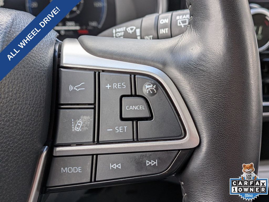 2023 Toyota Highlander Limited - Photo 17