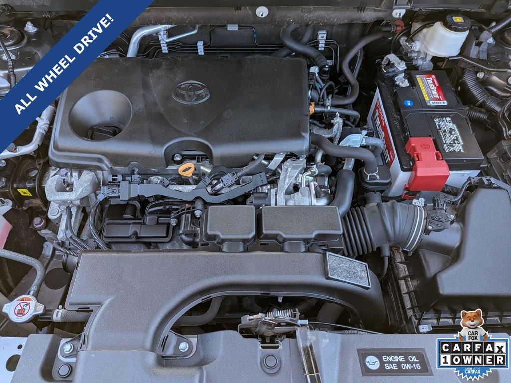2021 Toyota RAV4 XLE Premium - Photo 32
