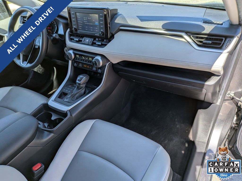 2021 Toyota RAV4 XLE Premium - Photo 31