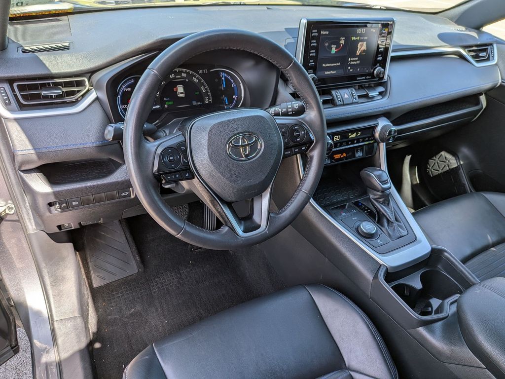 2020 Toyota RAV4 XSE - Photo 10