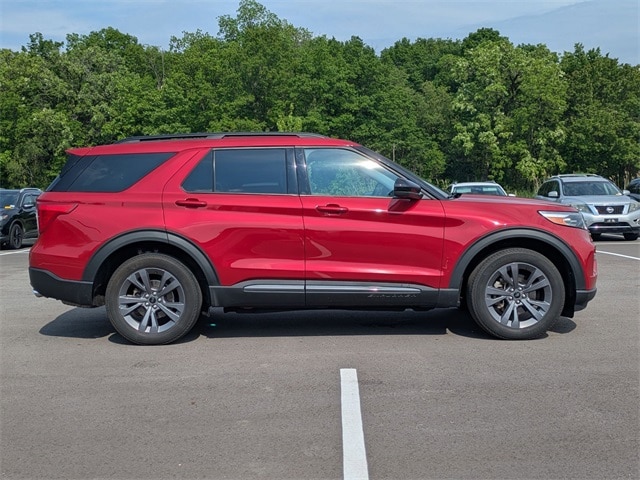 Used 2022 Ford Explorer XLT with VIN 1FMSK8DH4NGC10631 for sale in Kenosha, WI