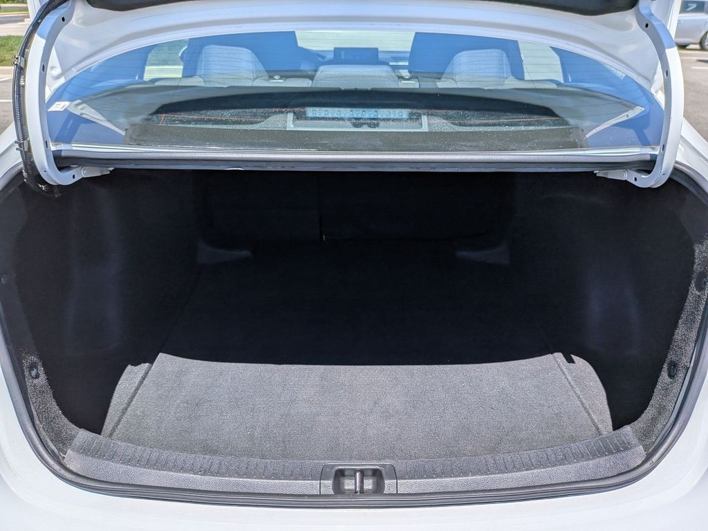 2023 Toyota Corolla LE - Photo 24