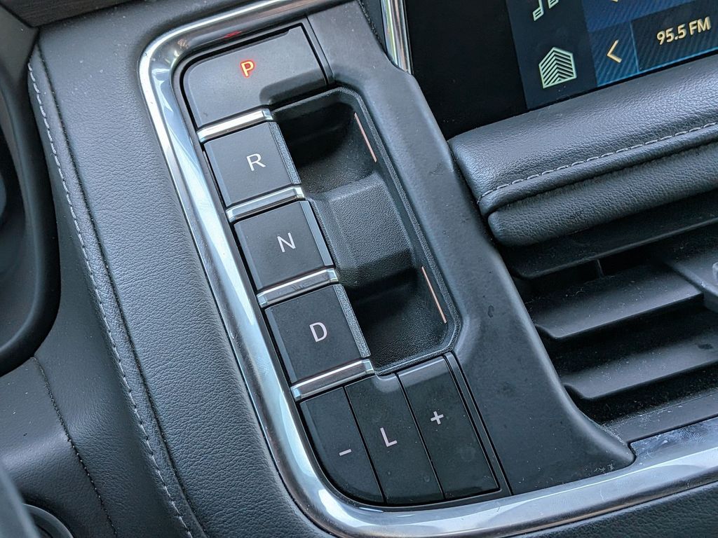 2022 Chevrolet Tahoe LT - Photo 16