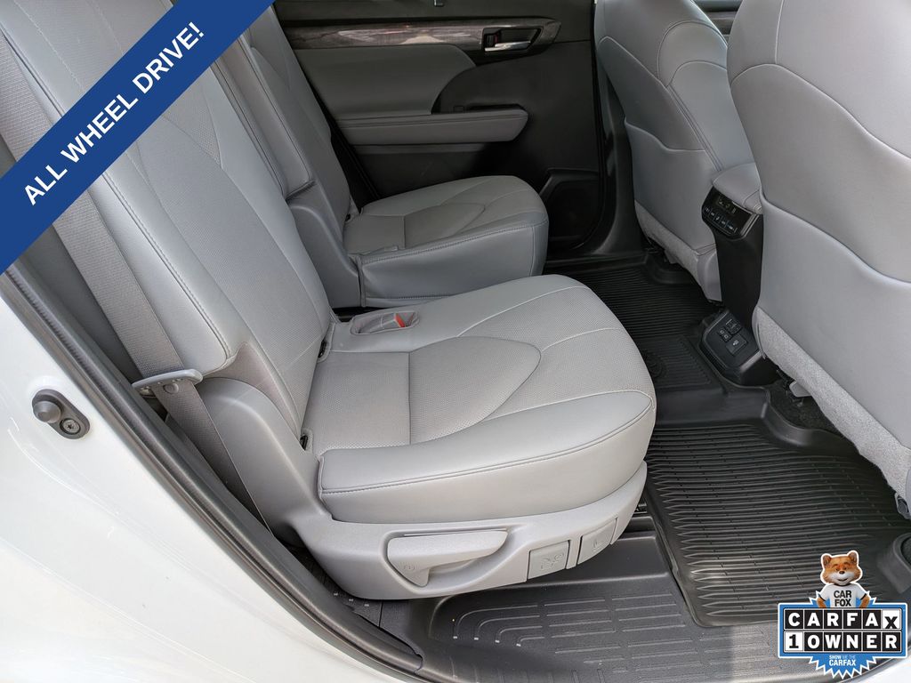 2023 Toyota Highlander Limited - Photo 32