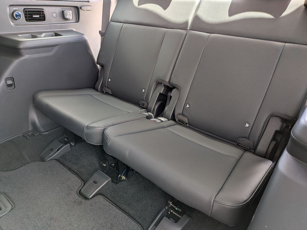2026 Hyundai Santa Fe Limited - Photo 25