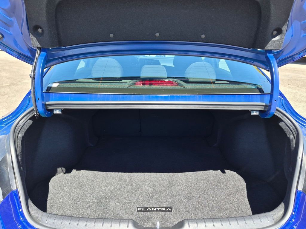 2026 Hyundai Elantra SEL - Photo 24