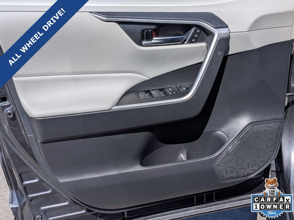 2021 Toyota RAV4 XLE Premium - Photo 12