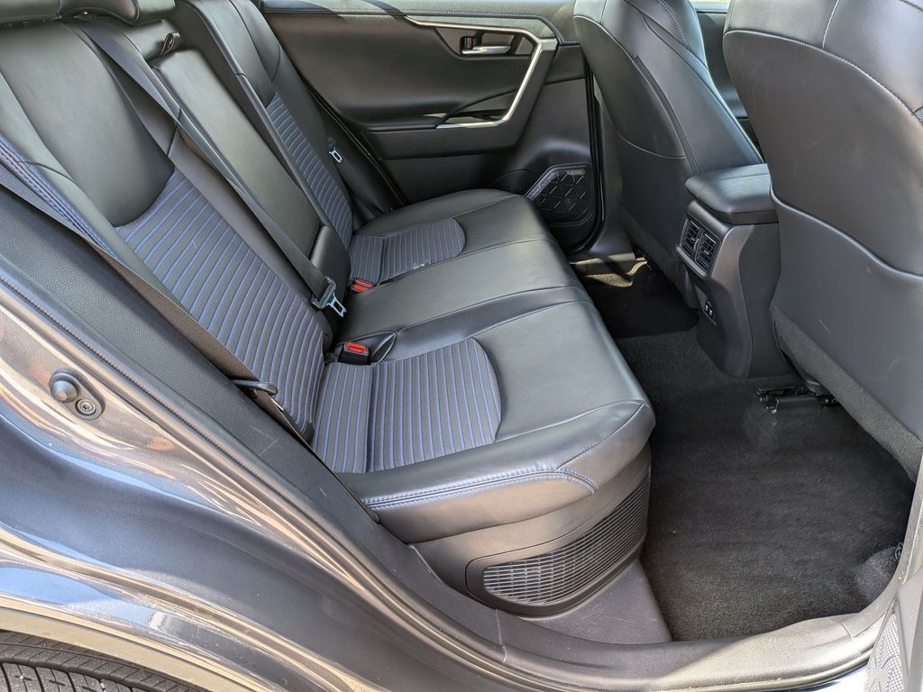 2020 Toyota RAV4 XSE - Photo 29